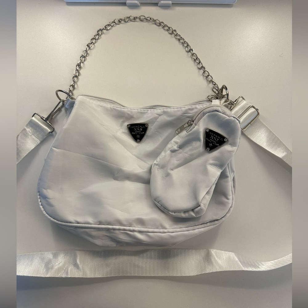 White Chain Shoulder Bag